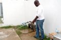 L'eau potable s'est remise à couler au robinet d’Agondjé dans la commune d’Akanda. © Gabonreview