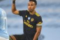 Certains internautes semblent déçus du mutisme du capitaine Pierre-Emerick Aubameyang sur les tensions en cours dans son pays. © D.R.