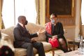 Ali Bongo et Patricia Scotland, le 11 mai 2021 à Libreville, discutant de l’adhésion du Gabon au Commonwealth. © D.R.