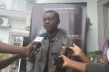 Melchy Obiang répondant aux questions des journalistes, après la diffusion en avant-première du film «Le silence des femmes», le 5 juin 2021 à Libreville. © Gabonreview