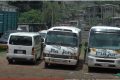 Des véhicules de l'agence Major Transport à l'arrêt avant la levée de la mesure le lundi 18 octobre 2021. © Capture d'écran/Gabon 1ère