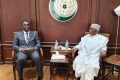 L'ambassadeur du Gabon en Arabie saoudite, Ibrahim Membourou chez le secrétaire général de l'Organisation de la coopération islamique, Hissein Brahim Taha. © D.R.