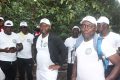 Steeve Nzegho Dieko (centre) lors de la randonnée à l'arboretum Raponda Walker, le 7 mai 2022 à Akanda. © Facebook