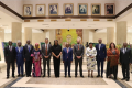 Le président de l’Assemblée nationale, Faustin Boukoubi et ses collaborateurs échangeant avec les parlementaires britanniques. © Assemblée nationale