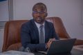 L’expert en solutions digitales d’assurance, Brice Bably, présentant le projet de digitalisation de l'attestation d'assurance automobile au Gabon. © Gabonreview