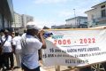 Les anciens agents de Gabon Poste manifestant devant l’Agence de vérification, le 12 septembre 2022, à Libreville. © D.R.