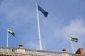 Le drapeau du Gabon a été hissé pour la première fois, ce 17 octobre, au siège du Commonwealth. Twitter/PresidentABO