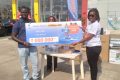 Le premier gagnant du ticket Edan de 1.000.000 de la tombola «Edan Winners». © Gabonreview