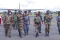 Le ministre chargée de la Défense nationale, le général de Brigade Brigitte Onkanowa et sa délégation à la Base aérienne 01. © AGP