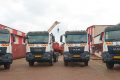 Les 4 nouveaux camions d’AGL Gabon. © AGL