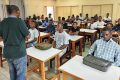 Des étudiants et leur enseignant en plein cours à l’ENSET, le 16 septembre 2024. © GabonReview