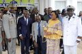 La présidente du Sénat, le président de l’Assemblée nationale, le président de l’AMG et le gouverneur de la Ngounié posant avec les autres maires du Gabon. © Presse Sénat