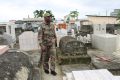 Le délégué spécial Jude Ibrahim Rapontchombo sur un cimetière minicipal, le 31 octobre 2024. © D.R.