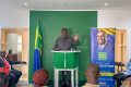 Après des réserves exprimées lors de sa précédente conférence, le Dr Mike Jocktane, président du parti Gabon Nouveau, appelle aujourd’hui à la mobilisation citoyenne en faveur du référendum. © GabonReview